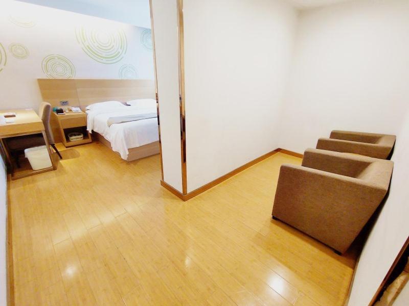 Greentree Inn Jiangxi Fuzhou Gandong Bridge Express Hotel Eksteriør bilde